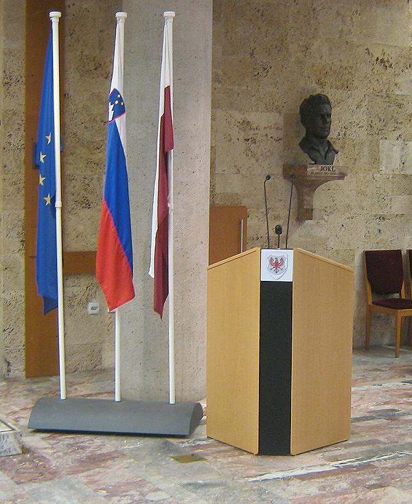 PULT SUCCESS KRANJ 04   600 X
