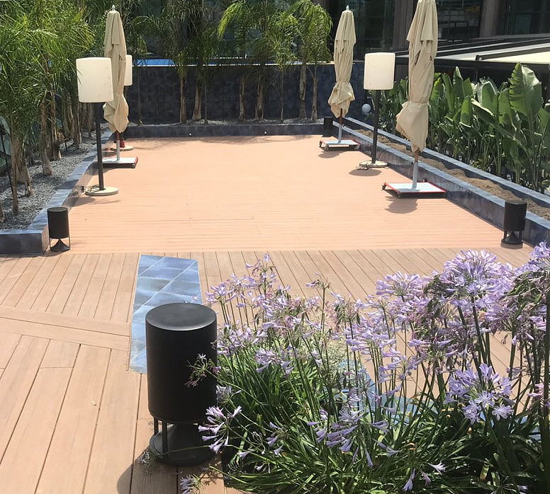 MEDIUM CYLINDER 06   777 X