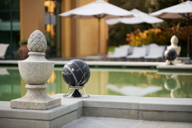 SPHERE 360 02   777 X